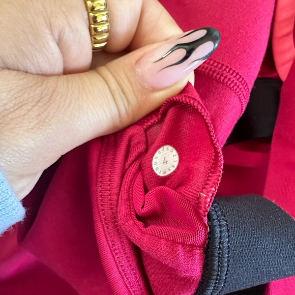 Lululemon Stash N Run Tank Ruby Red size 4 - Picture 7 of 8